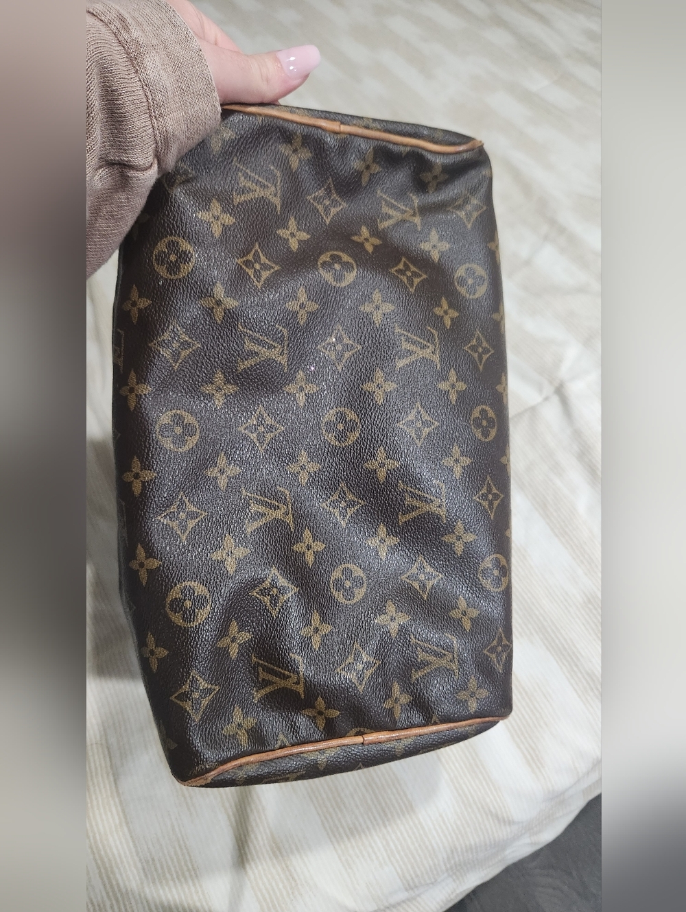 Louis Vuitton Speedy 25 Bag - Picture 8 of 9